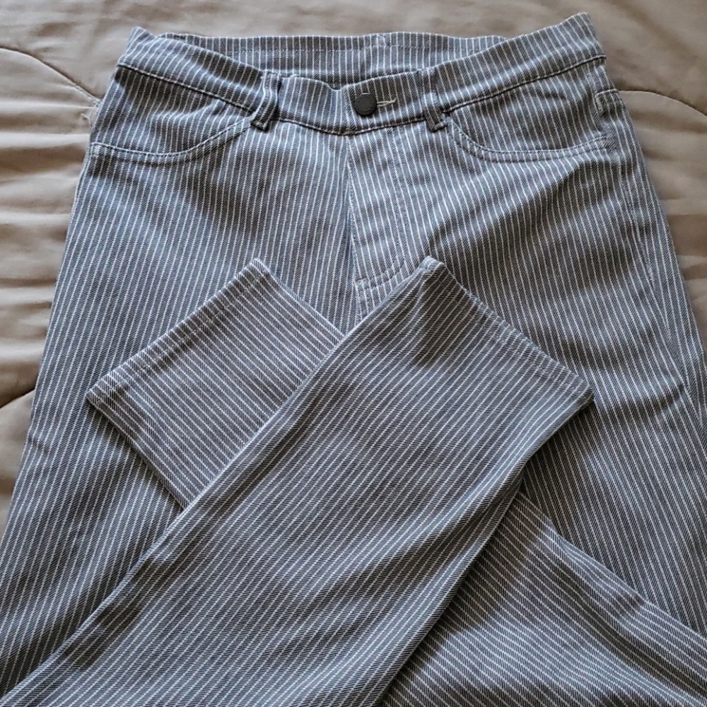 Uniqlo leggings pinstripes